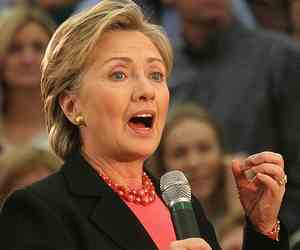 Clinton appeals to idealism of college students