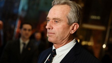 rfkjr_small Trump meets with vaccine skeptic RFK Jr. to discuss safety probe Trump  