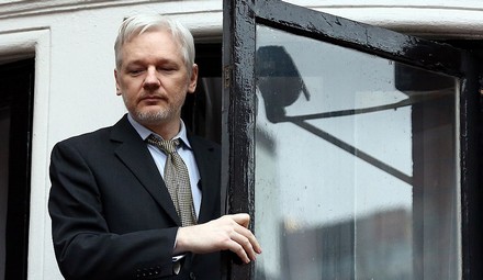 Julian-Assange-At-The-Ecuadorian-Embassy_small-2 WikiLeaks, CIA probe to focus on outside contractors Corruption  